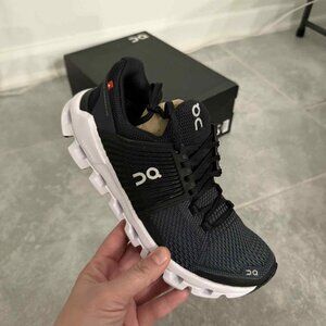 On Running Cloud Sneakers – Women’s – Black/White – New in Box